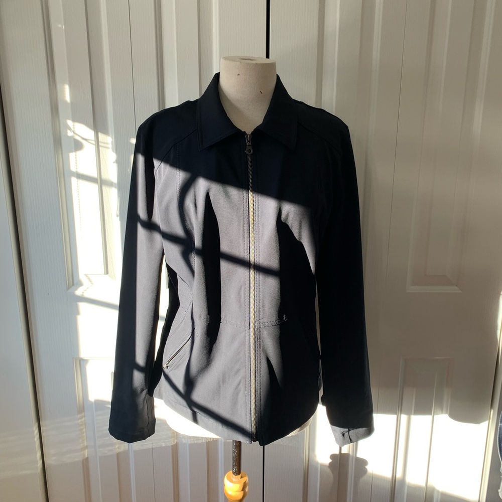 Elegant Women's Black Utility Jacket